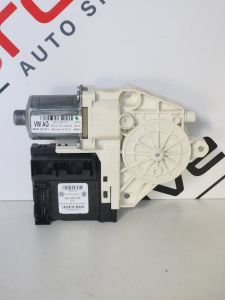 VOLKSWAGEN CADDY LEFT FRONT DOOR MECHANISM MOTOR 2K5959701 5K0959793