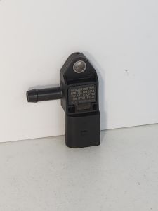 VW PASSAT B8 BOOST PRESSURE SENSOR 04L906051B 2.0 TDI