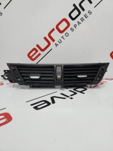 Air Jet BMW X1 E84 Air Grille Nozzle Air Vent Centre 9258354 OEM