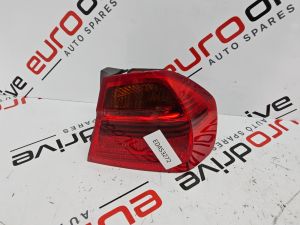 BMW 3 SERIES E90  RIGHT REAR TAIL LIGHT 6937458