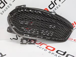 W117 W246 B CLASS  CLA 2017 FRONT BUMPER GRILLE RIGHT  A1178852322 A1178850063 A246