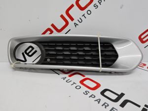 2012 BMW 1 SERIES F20 FRONT BUMPER GRILLE LEFT FOG LIGHT COVER 51117245871  51117310829 A247