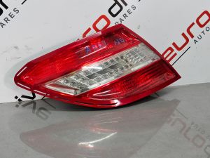 2008 MERCEDES W204 C CLASS LEFT TAILIGHT A2048201964 A2049068702 A262