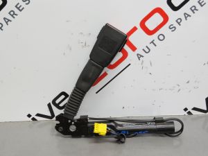 2012-2018 BMW M3 Front Right Seat Belt Buckle 33040940 33040940 D 726194504 1B23314 000108657673 A271