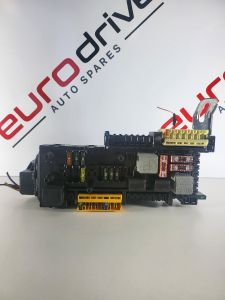 MERCEDES BENZ W204  REAR SAM LAMP CONTROL FUSE BOX MODULE P/N 2045451669