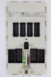 BMW 320 328 F30 F31 F80 2.0 FEM Body Control Comfort Module BCM 61359292945