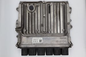 BMW 3 SERIES F30 Engine control unit module ECU 12148664546 8676533 0261S16779