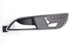 Mercedes-Benz C117 CLA250 RIGHT Driver Side Interior Door Handle W/ Seat Buttons A2467600 A2469064901